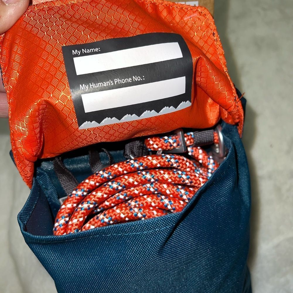 ARCADIA TRAIL DOG PACKABLE TIE OUT & LEASH - NEW 🎄🦮 - Picture 3 of 8